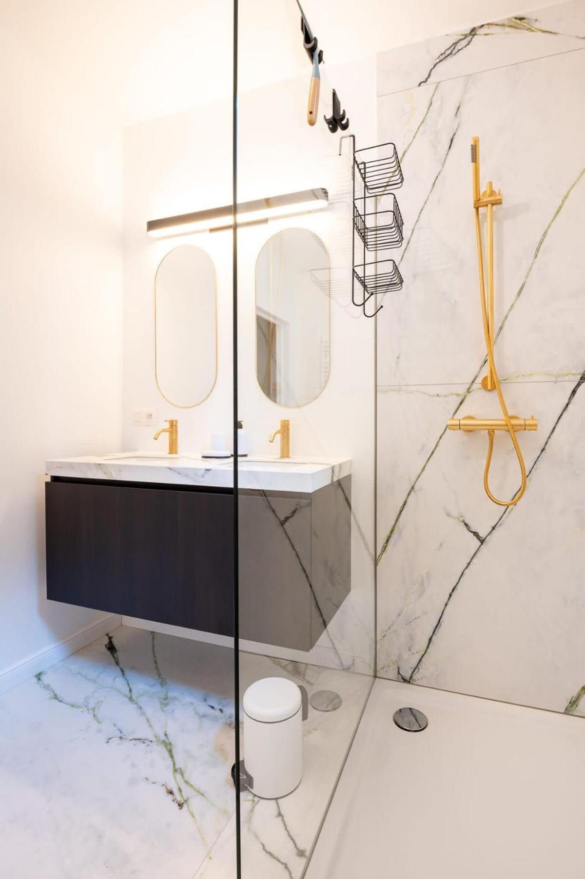 Renovated Art Deco Apartment With Vintage Elements Остенде Екстер'єр фото